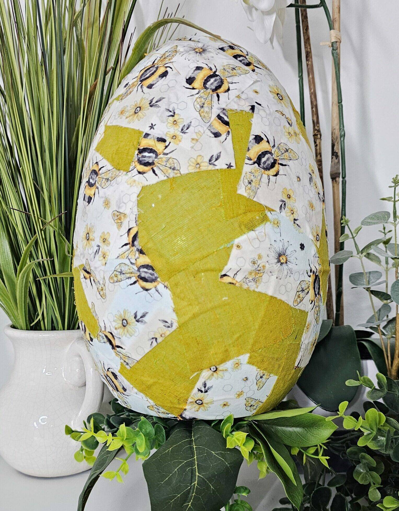 Let's make this easy Dollar Tree Easter egg decor!