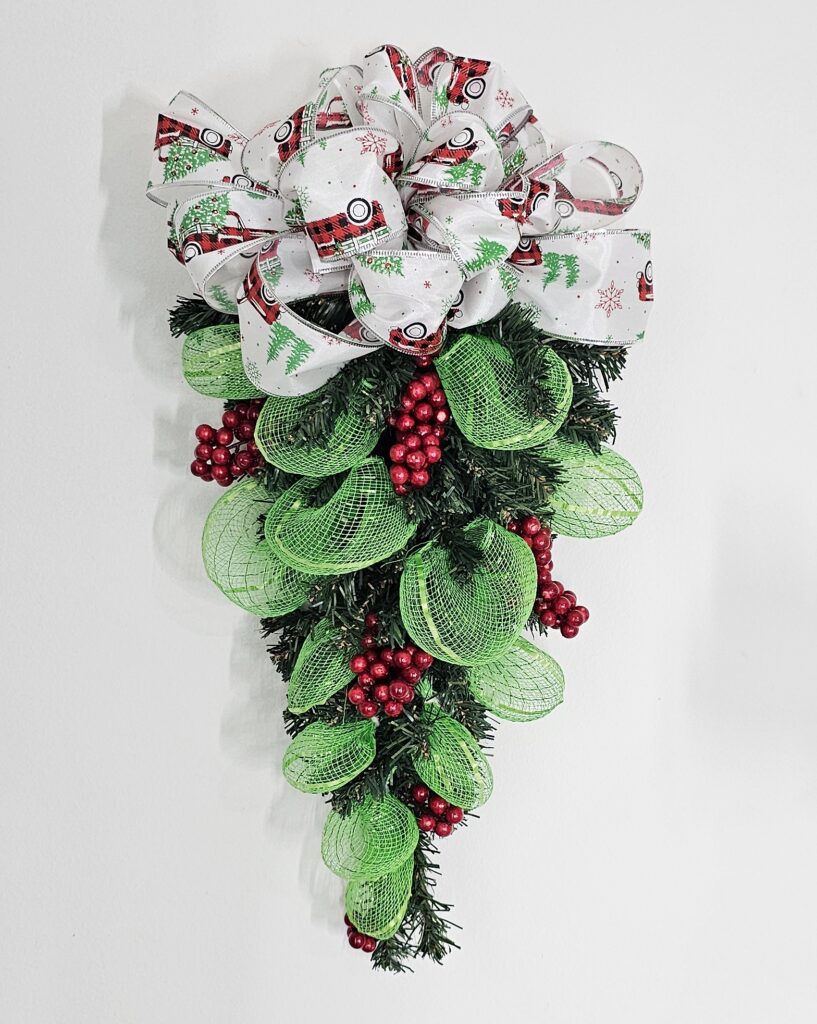 unique Christmas wreaths